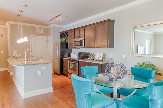 82 Flats At The Crossing, Indianapolis, IN 46240 - photo 4