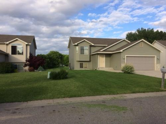 605 Colodoro Ln, Eagle Lake, MN 56024