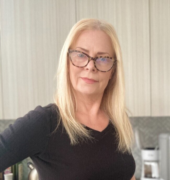 Julie Rhinehart