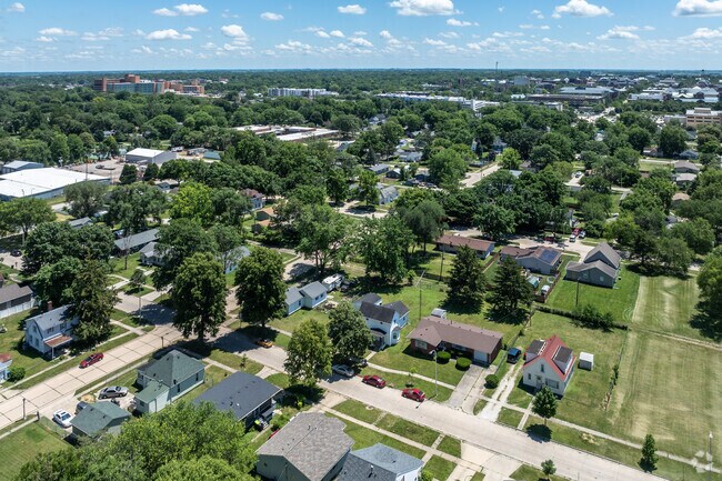 King Park homes have generous yards and is located close to many amenities.