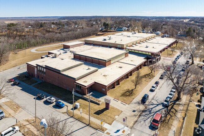 Marrs Middle School serves the community of Brown Park and the surrounding areas.