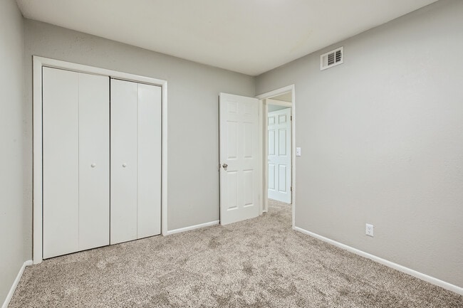 Tree Hill, Jacksonville, FL 32211 - photo 4