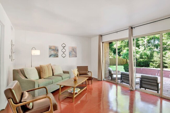 305 E Indian Creek Dr unit ID1043809P, Mobile, AL 36607 - photo 2