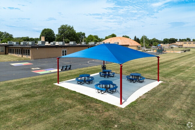 William Holliday Elementary School offers various activities for students.