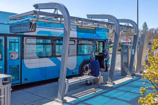 Catch a bus to anywhere in Fresno from locations throughout Cecile.