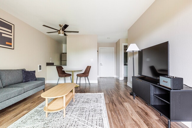 900 E Hillsdale Blvd unit FL3-ID2117, Foster City, CA 94404 - photo 3