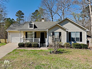 412 Victoria Pl Dr, Locust Grove, GA 30248