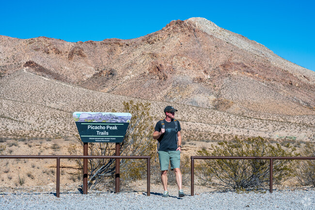 Outdoor enthusiast in Picacho Hills love the neighborhoods proximity to trails and open spaces.