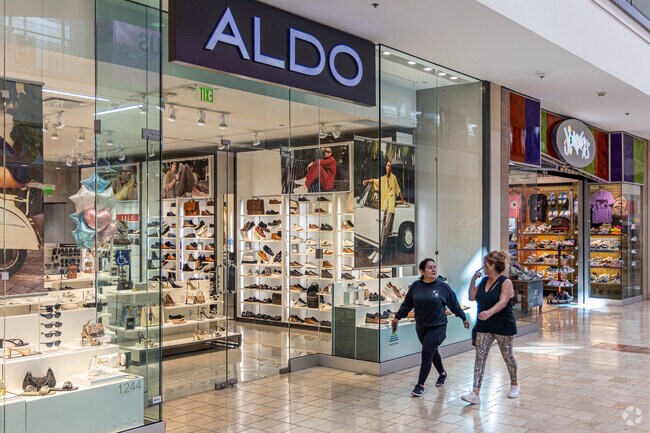 Westfield Bonita is a large indoor mall which features national retailers.