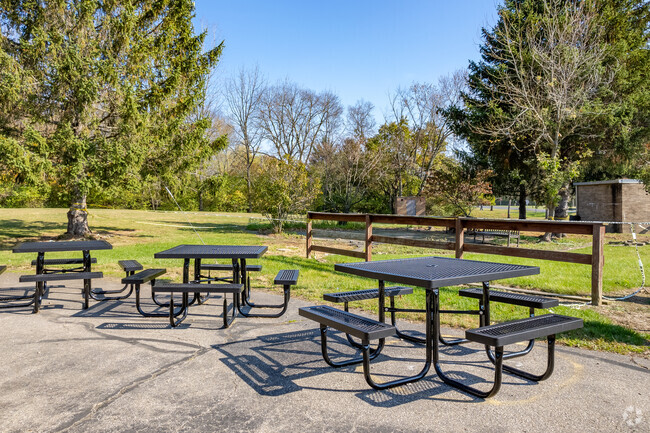 Ridgewood Elementary School is located in Upper Arlington, Hilliard, Ohio.