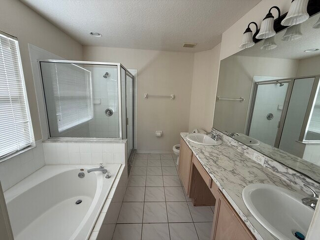 1628 Maximilian Dr, Wesley Chapel, FL 33543 - photo 7