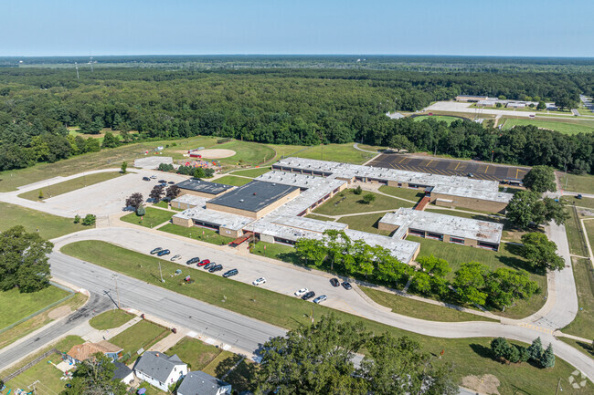 Cardinal Elementary School is located in Muskegon, Michigan.