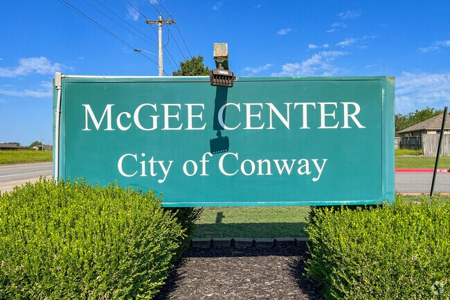 The McGee Center offers basketball, racquetball, and volleyball courts for Downtown Conway.