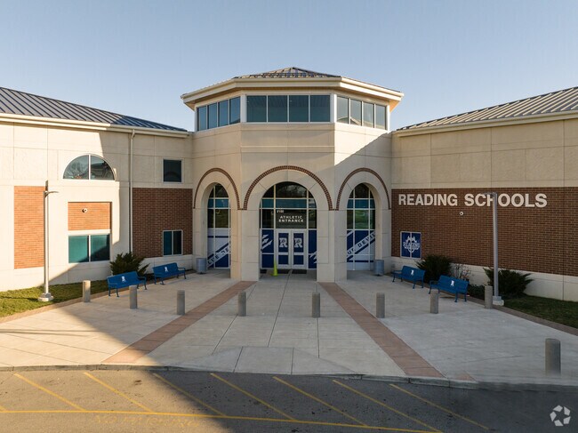 Reading  Community High School
Public High School
Reading, Ohio
