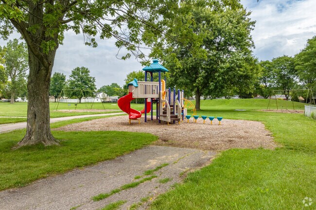 Heritage I Park is a popular after-school spot for families residing in Heritage Square.