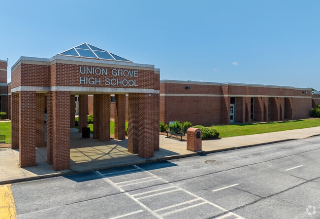 Union Grove High School earns an A-minus from Niche.