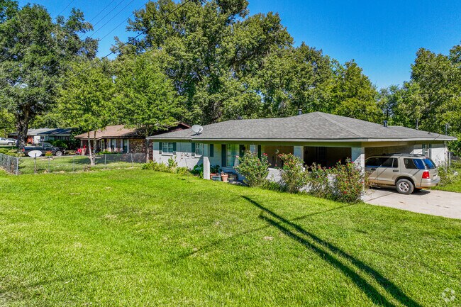 You will find ranch homes are common in Mooringsport-Brian.