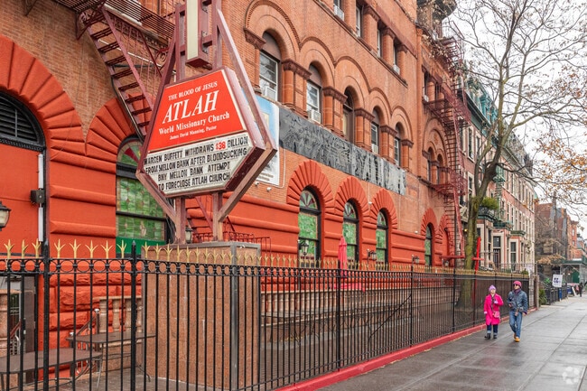 Great Tomorrows USA in Harlem enjoys east street access.