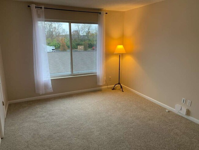 533 Aspen Glen Dr unit 311, Cincinnati, OH 45244 - photo 5