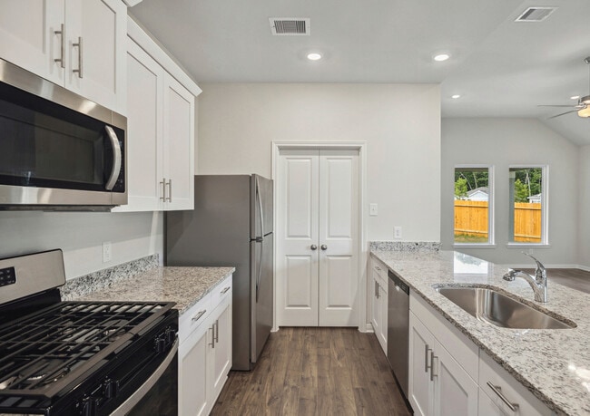 22507 Greenwood Canyon Dr unit 36479409, Cleveland, TX 77328 - photo 6