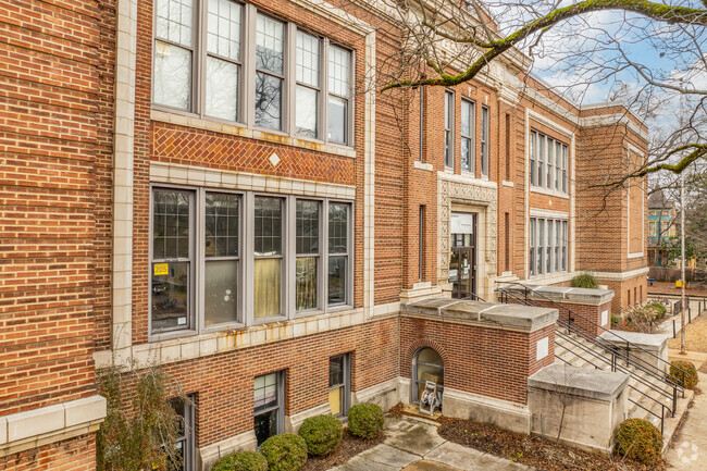 Peabody Elementary typically receives average ratings.