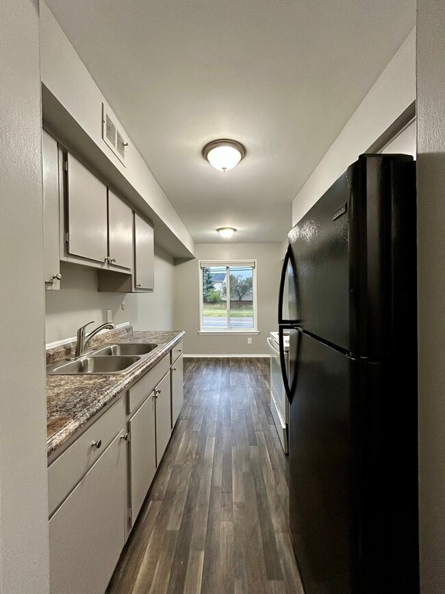 11331 Old Goddard Rd, Allen Park, MI 48101