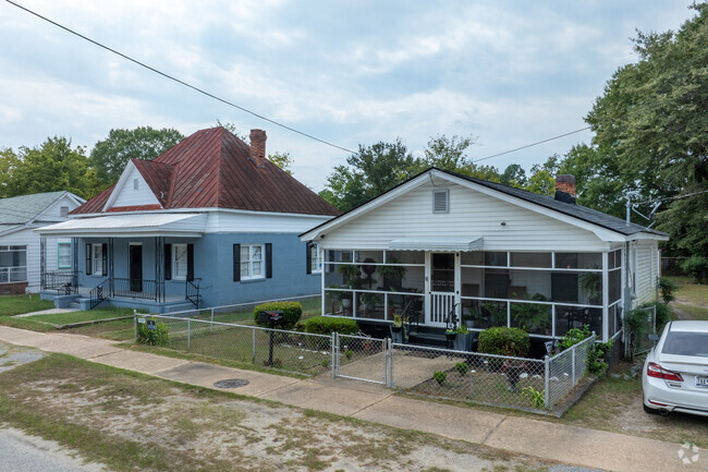 Larger homes with front porches can also be found in some areas of Savage-Glover.