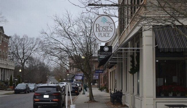 916 Yorkshire Ln, Zionsville, IN 46077 - photo 6