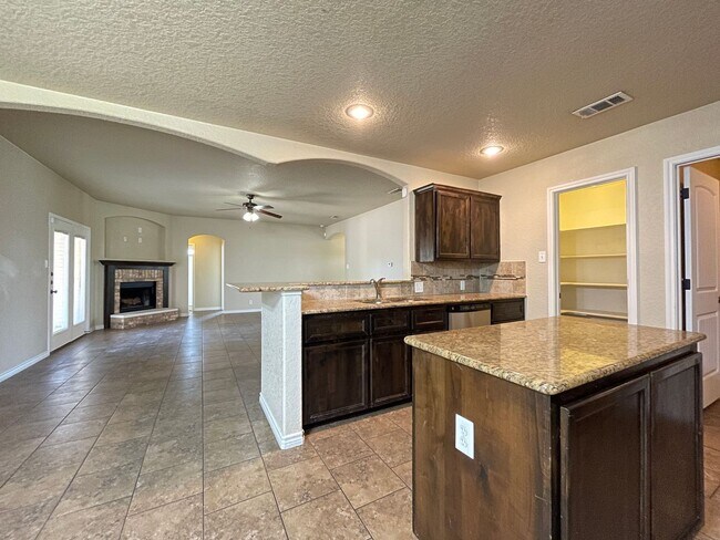 601 W Little Dipper, Killeen, TX 76542 - photo 5