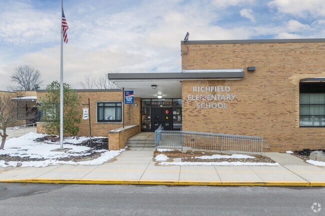 Richfield Elementary School offers a dynamic learning environment.