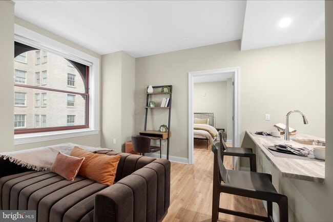 1422 Chestnut St unit 506, Philadelphia, PA 19102 - photo 7