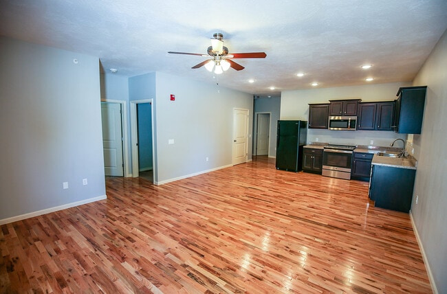 1325 E Cherry St, Springfield, MO 65802 - photo 3