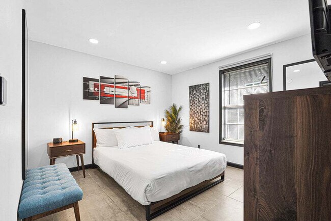 621 NE 28th St unit ID1018317P, Wilton Manors, FL 33334 - photo 3