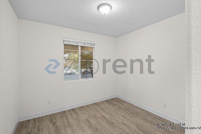 471 E Hydrangea Glen, Tracy, CA 95391 - photo 5