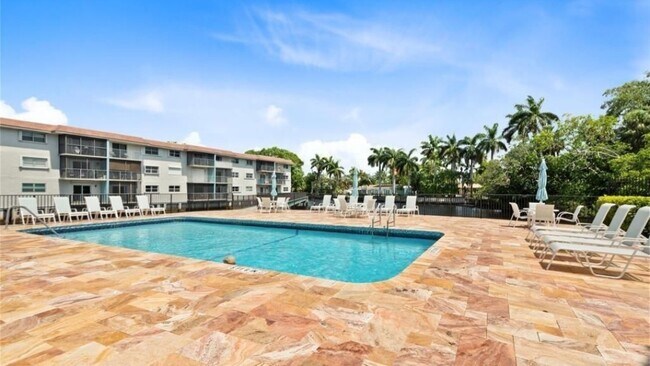 1785 N Andrews Square unit New Hidden Harbor Co, Fort Lauderdale, FL 33311 - photo 5