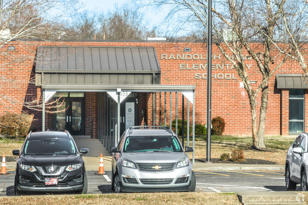 Parents living in or near Columbia can send their kids to Howell Elementary School.