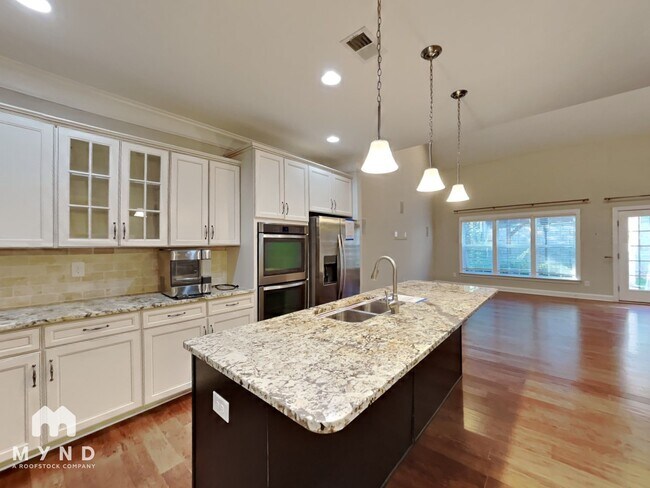 5113 Pansley Dr, Charlotte, NC 28226 - photo 6