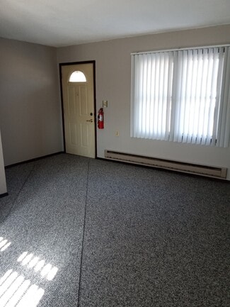 304 W Williams St Unit 2, Dunkerton, IA 50626