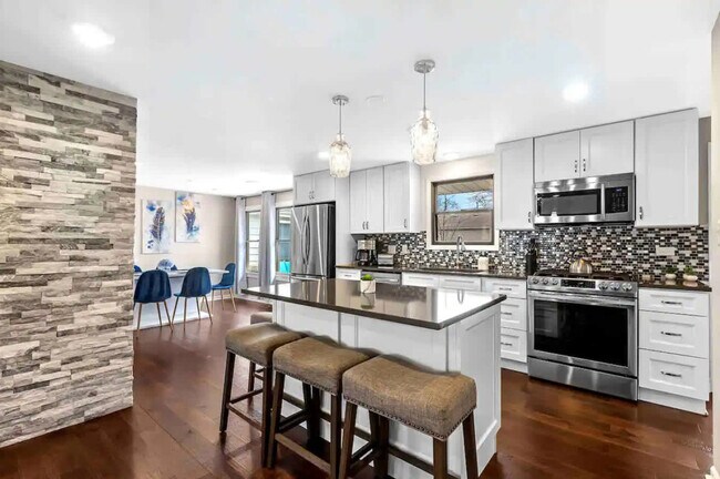 1401 W Weathersfield Way unit ID1237902P, Schaumburg, IL 60193 - photo 6