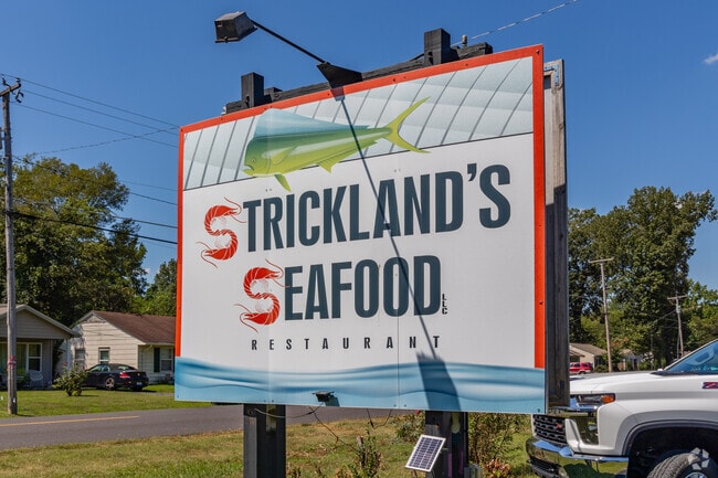 Strickland's Seafood is a fresh source of seafood for the River Oaks area.