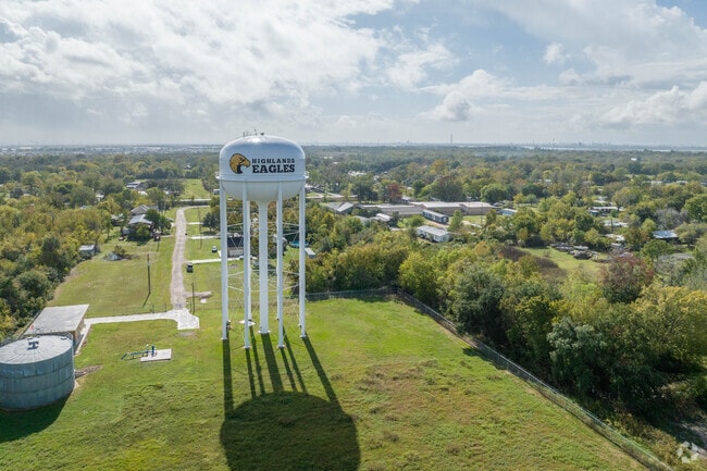 Highlands, Texas, is home to about 7,000 full-time residents.