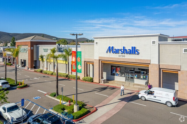 The Carmel Mountain Plaza serves Carmel Mountain.