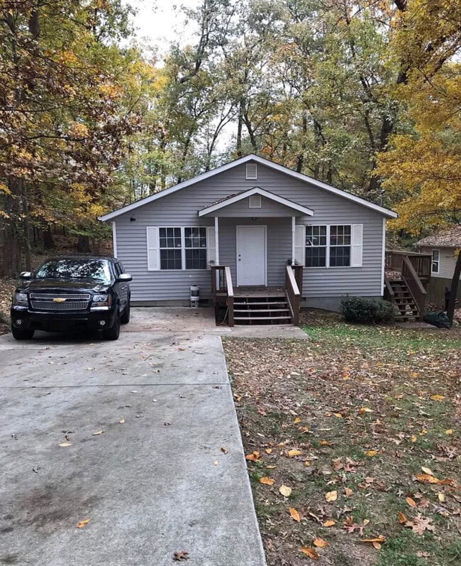 194 Lake Dr, Doraville, GA 30340
