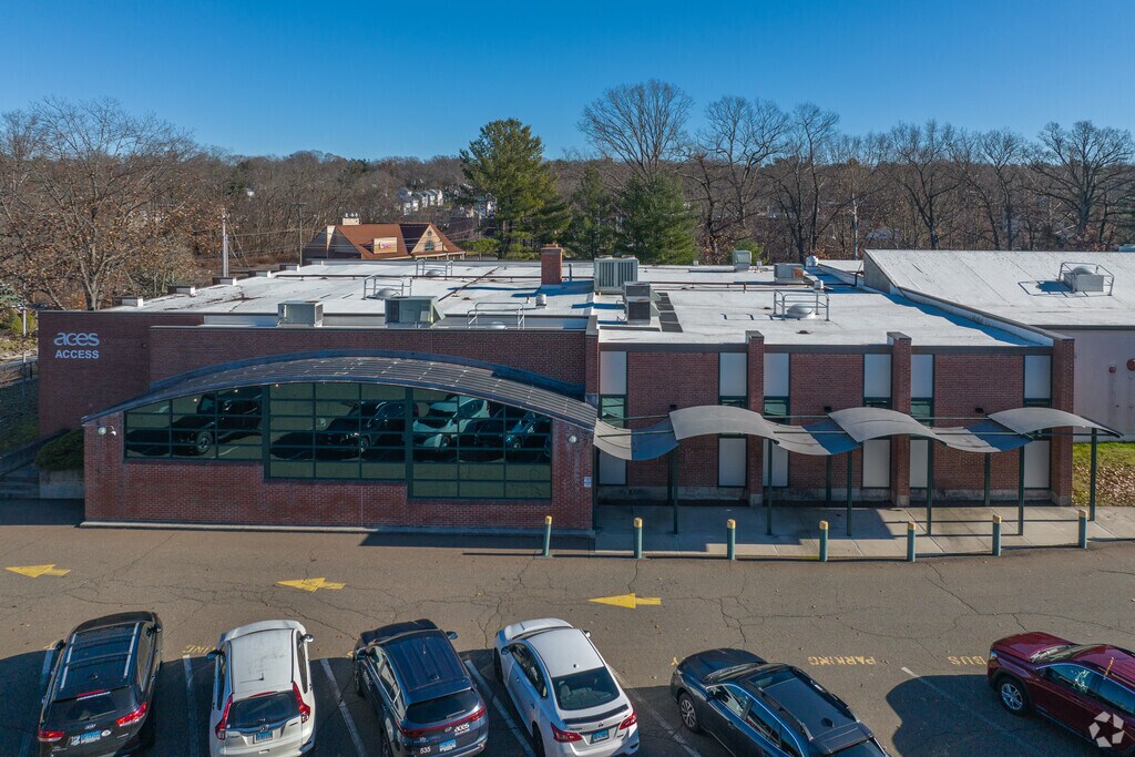 Discover Whitney High School West at 205 Skiff, Hamden, CT.