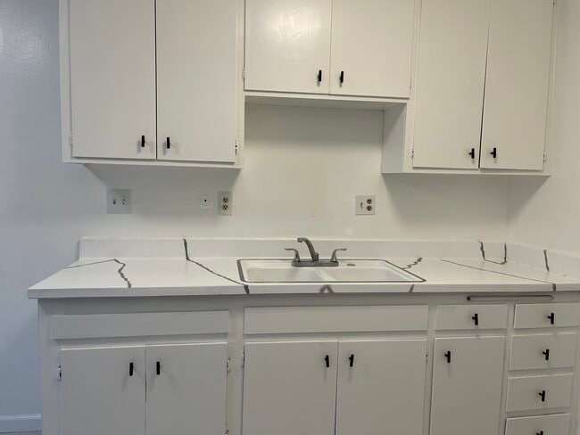 2131 1/2 S Broden St, Anaheim, CA 92802 - photo 2