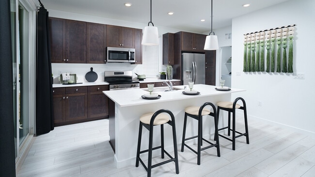 1143 Bellawood Dr, Galt, CA 95632 - photo 2