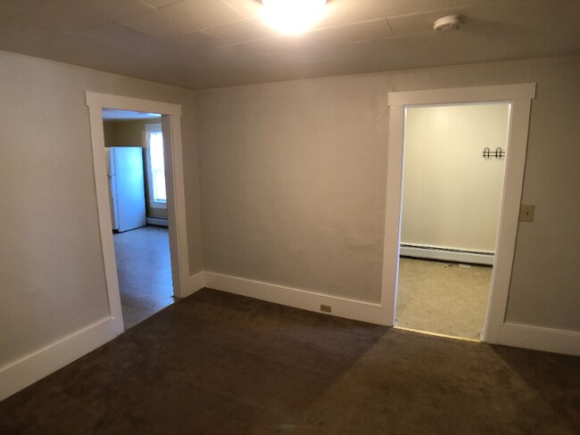 20 Winter St unit 20 Winter Street, Laconia, NH 03246 - photo 7