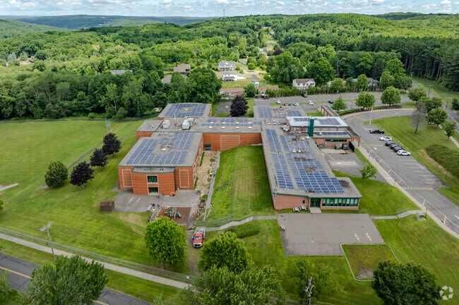 Plymouth Center School is located at 107 North Street in Plymouth, CT.