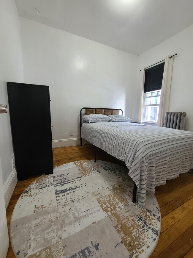 474 E 18th St Unit 2nd Floor, Paterson, NJ 07514