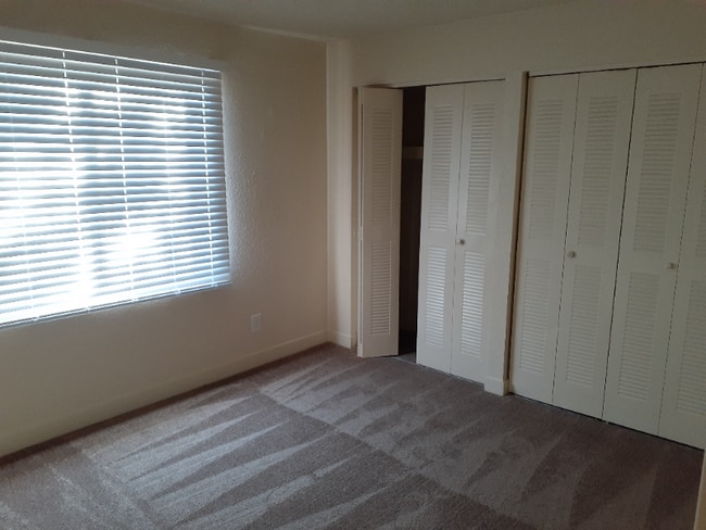 3646 N 67th Ave, Phoenix, AZ 85033 - photo 4